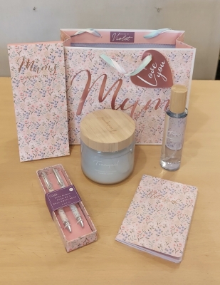 Mum floral bag gift set